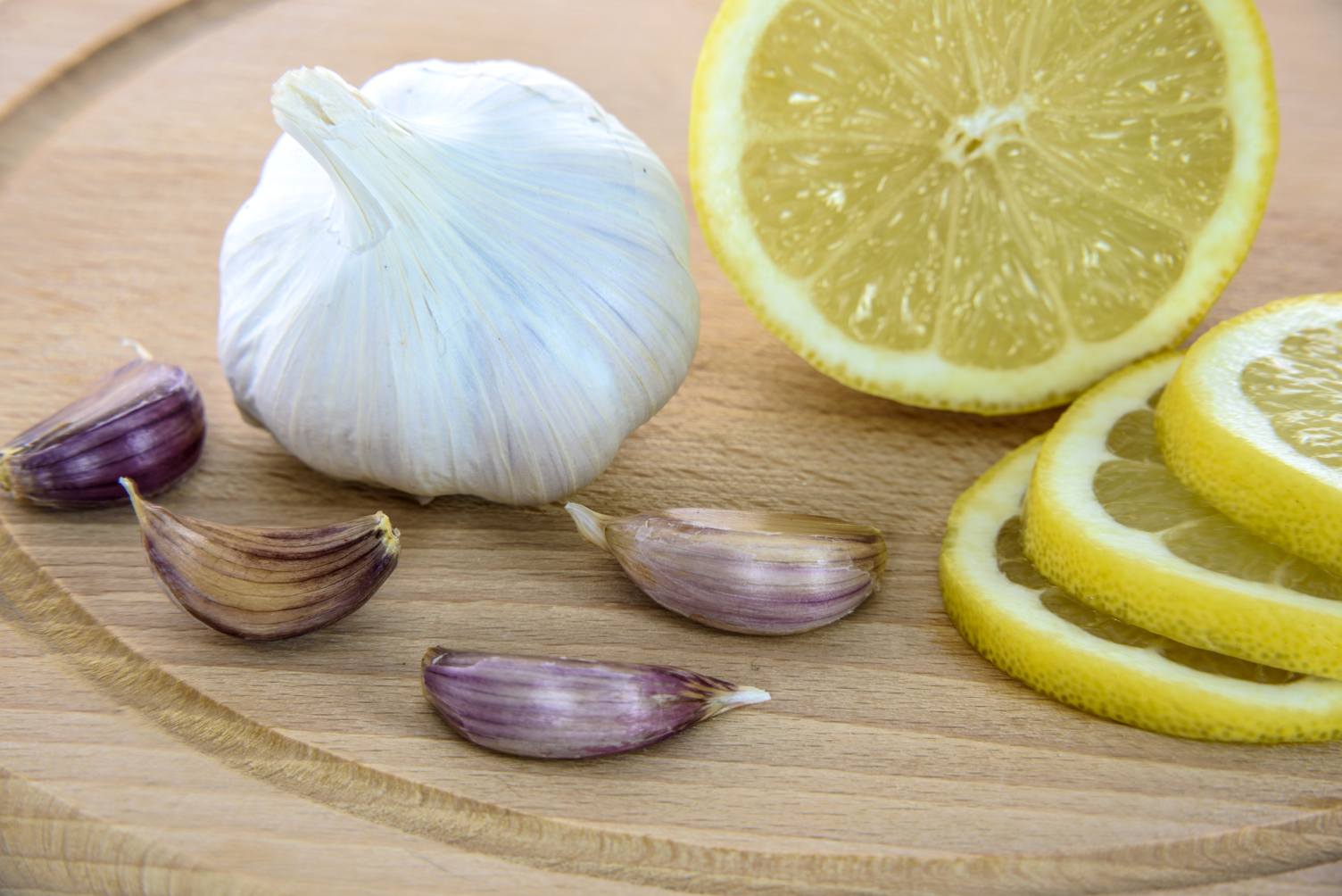 garlic and lemon have antimicrobial compounds